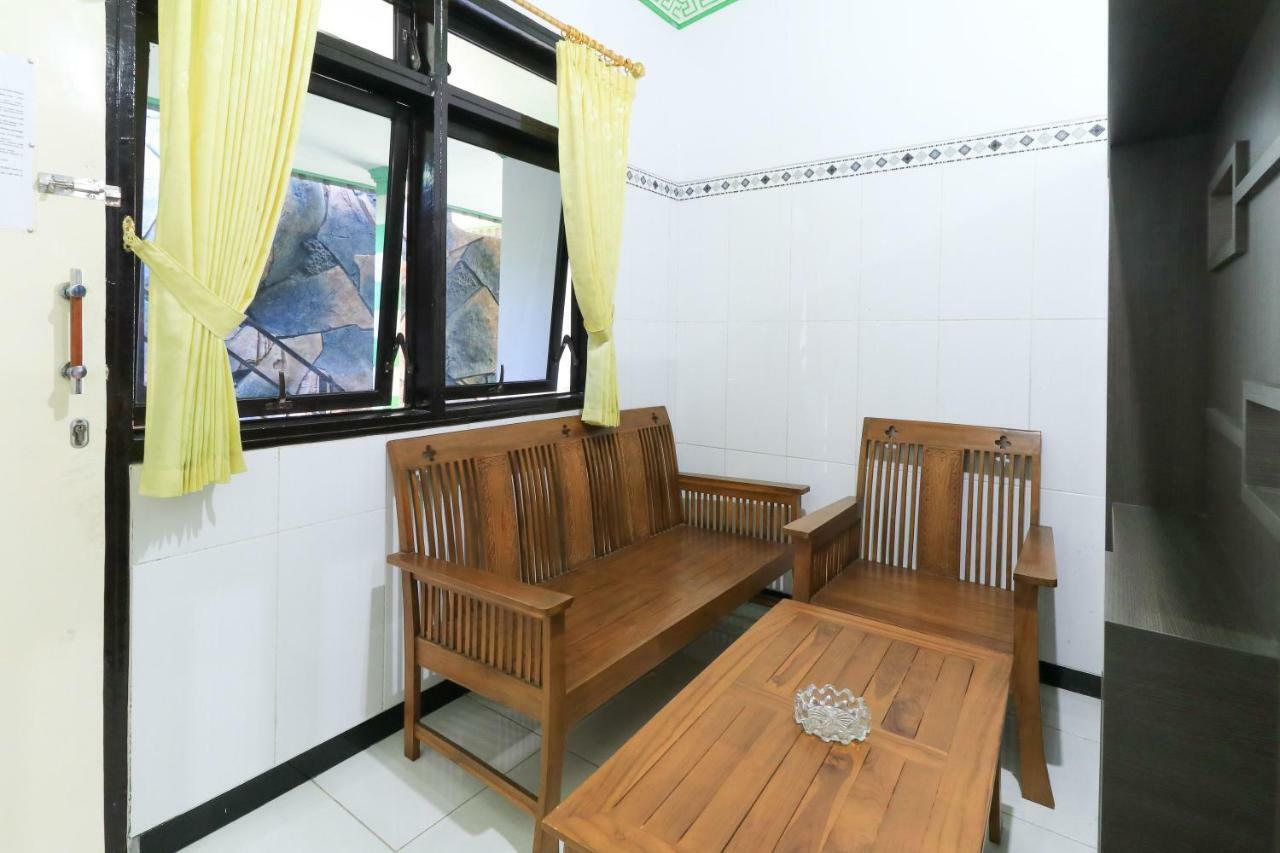 Naga Mas Hotel Mojokerto Exterior foto